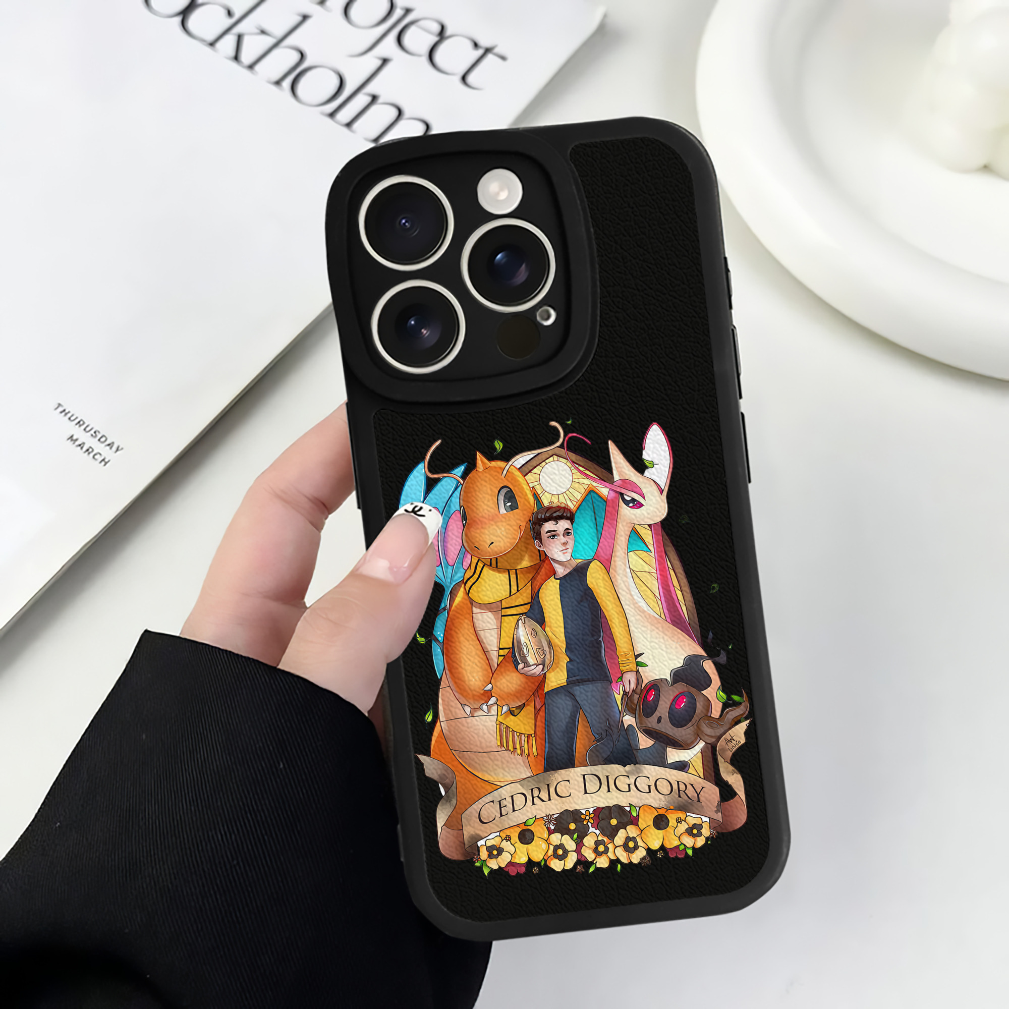 （画像用） Harry Potter ハリー・ポッターシリーズ 【iPhone 16シリーズ対応】シリコンスマホケース（レザー調） 材質：シリコン